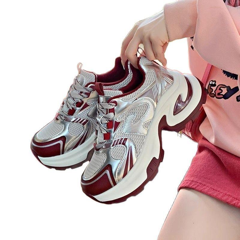 Platformas tēta apavi sieviešu jauni pavasara sudraba paaugstināti viegli daudzpusīgi ikdienas sporta apavi bērniem vizuāli samazina pēdas