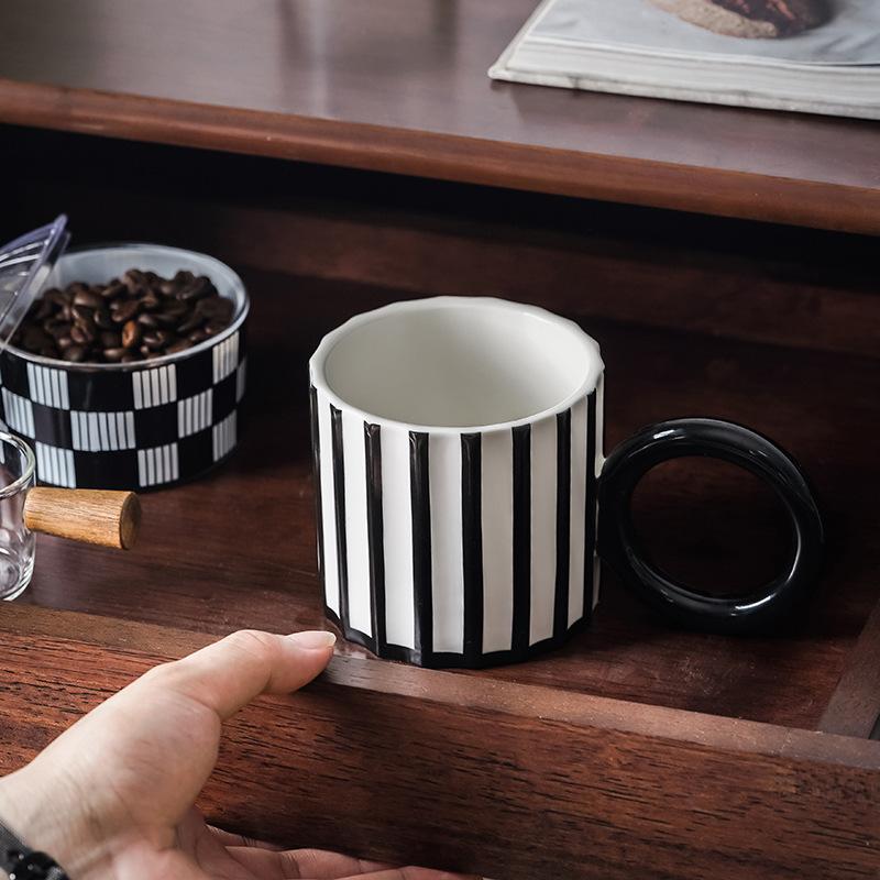 Taza de Cerámica Minimalista con Rayas y Asa Grande para Café Desayuno Leche Taza Exquisita para Té de la Tarde Tazas de Té de Flores Regalos de Cumpleaños