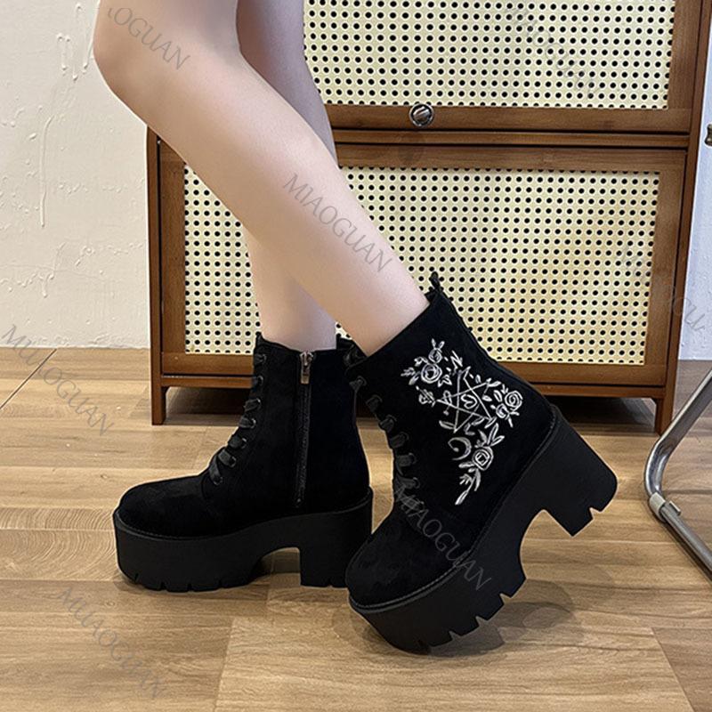 Fashion Punk Goth Women Motorcycle Boots Outdoor Platform High Heels Shoes Woman 2025 New Black Fashion Suede Embroidery Bottes Femmes