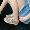 Small dirty shoes, stars, sports and leisure board shoes, women's shoes are old and polished, retro dirty shoes, women