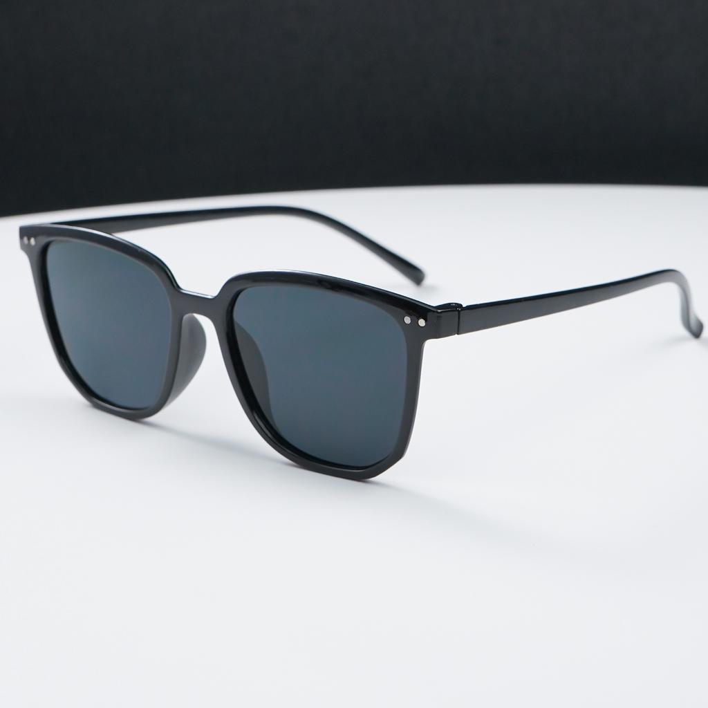 Women'S Classic Round Polarized Fashion SunglassesVintage Style Lightweight Comfort Fit Frame For Driving Travel