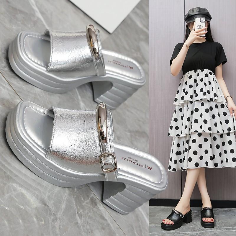 Fashion casual versatile one-word slippers women's 2025 summer new silver women's shoes small thick-soled heightening cool slippers