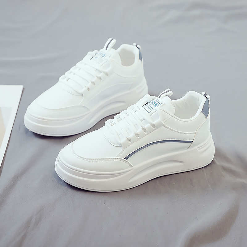 Fashion Sky Blue Desert Color Casual Sneakers For Women Loafers Female Red Tennis Shoes Wide Sports Sho Krasovki High End High-tech