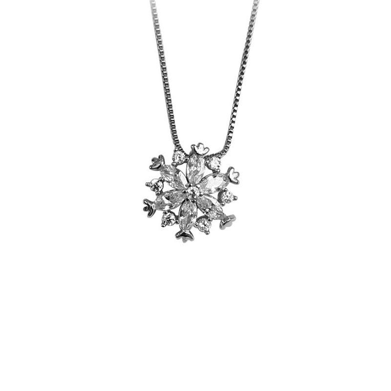 Snowflake necklace female collarbone chain ins simple and versatile niche design girlfriend duo