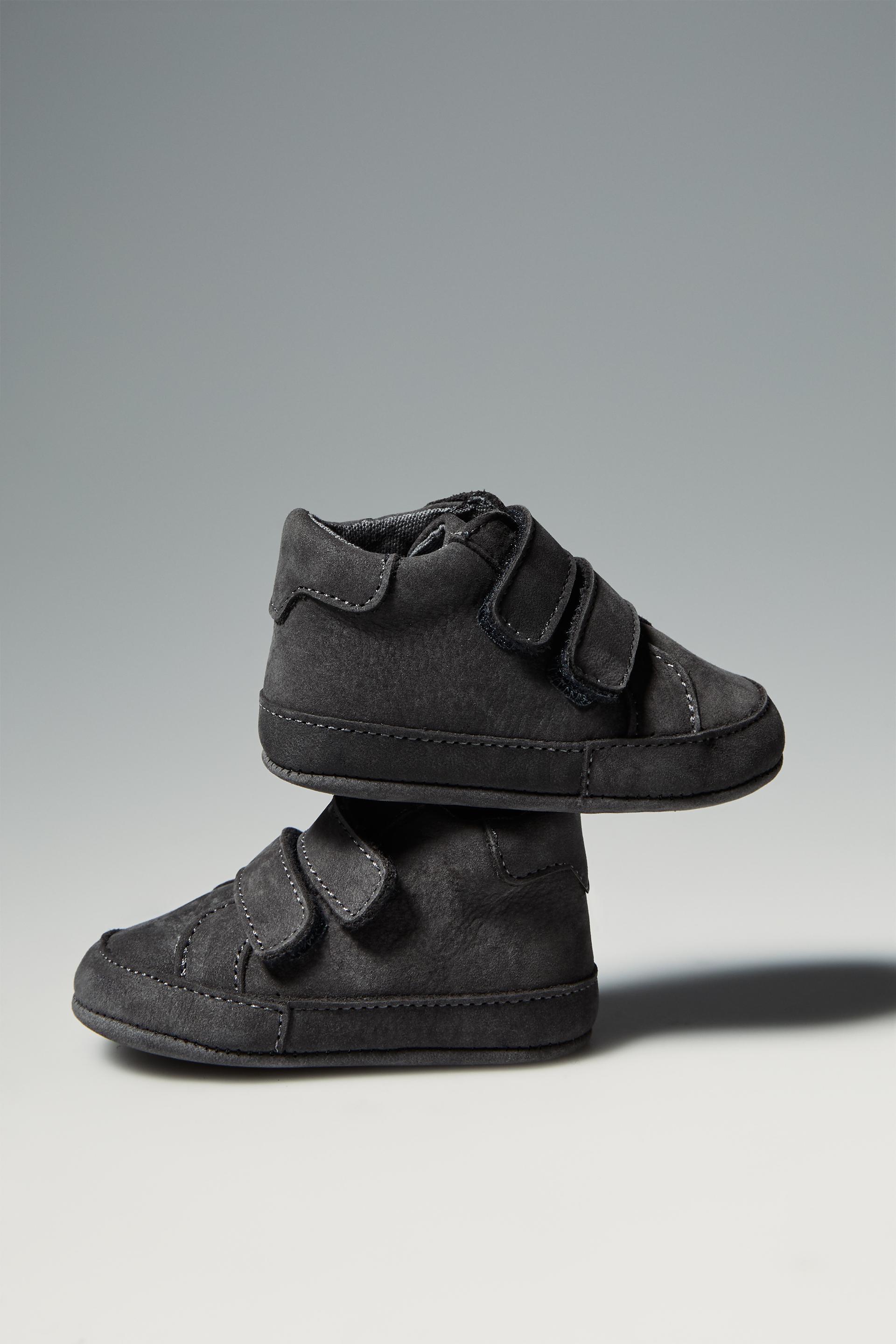 

КОЖАНЫЕ БОТИНКИ