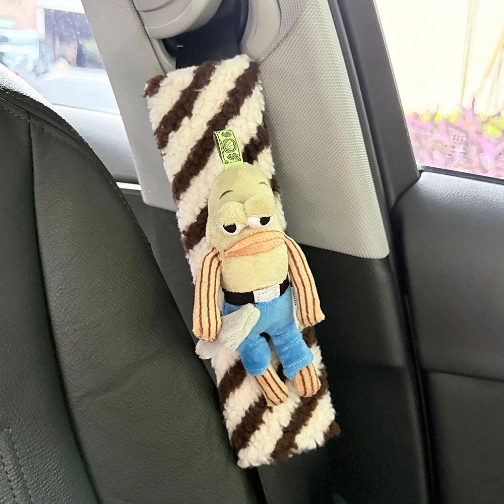 SpongeBob Seatbelt Plush Pad: Anti-Neck Chafing and Shoulder Rubbing Protection