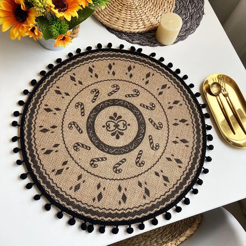 Christmas Retro Jute Placemat Round Printed Woven Dining Table Mat with Wool Ball Heat-Resistant Home Decorative Coffee Cup Mats