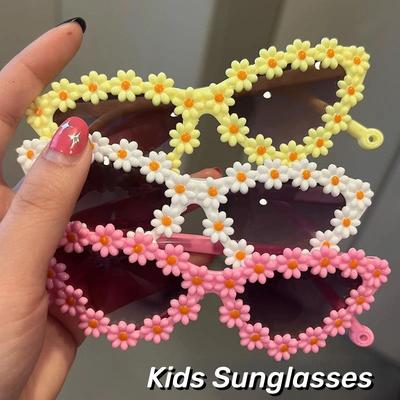 Novos óculos de sol com pétalas de olho de gato para crianças, óculos de sol modernos com proteção UV, óculos de sol fofos com margaridas, de 1 a 6 anos