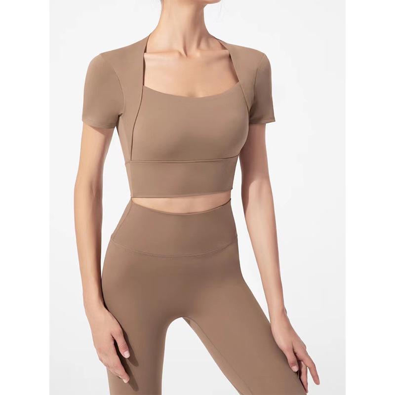 Damen Schnelltrocknendes Fitness-Set: Fake Zweiteiler mit Brustpolstern, Enganliegend, Kurzärmelig, Atmungsaktives Sportoberteil.