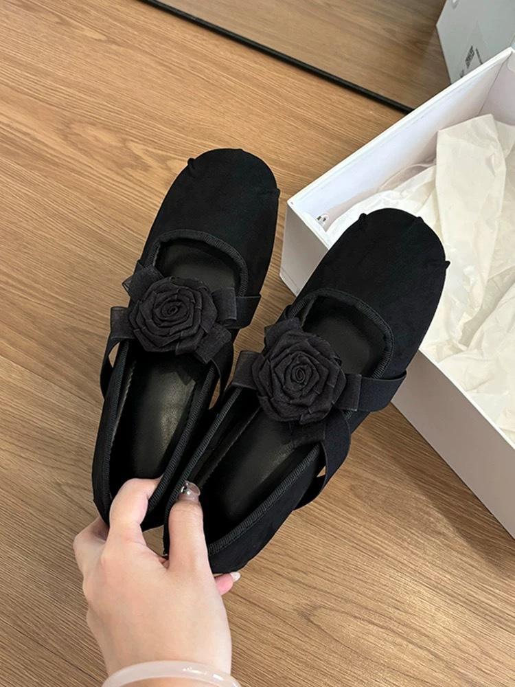 

Кожаные французские нишевые ретро туфли Мэри Джейн с цветком женские 2025 новые балетки вечерние туфли 40 чёрный