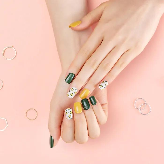 MEGA K TIPS - Lime Leopard 30tips + Double-sided Tape for Nail Tips