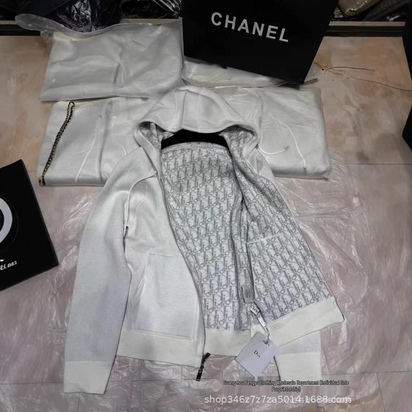 

Жіноча в язана жаккардова худі на блискавці на ранню осінь – Двостороння, вільного крою, високої якості Medium білий