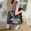 2025 New American Retro Tote Bag Street Trend Camouflage Shoulder Bag Large Capacity Personalized Commuter Shopping Bag