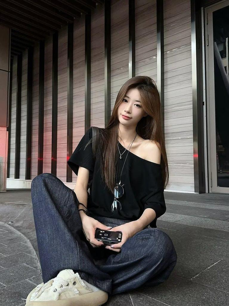 Spicy Girl Asymmetrical Neck Short-Sleeve T-Shirt - Women's Summer 2025 Korean Style Loose Slimming Top