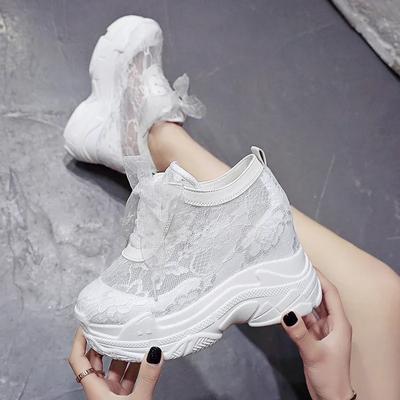 Weiße Sport Sneakers Damen Sportschuhe Damen Schuhe mit zunehmender Körpergröße Spitze Blumen Sommer Gym Wanderschuhe Damen Zapatillas