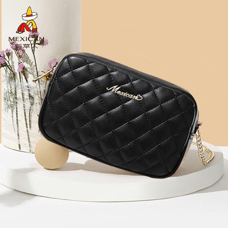 

Scarecrow Niche Style Quilted Chain Crossbody Bag Black