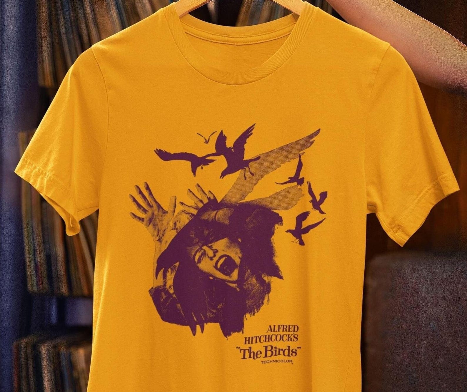 The Birds T-Shirt – Alfred Hitchcock Horror Film, Retro Cinema Top M