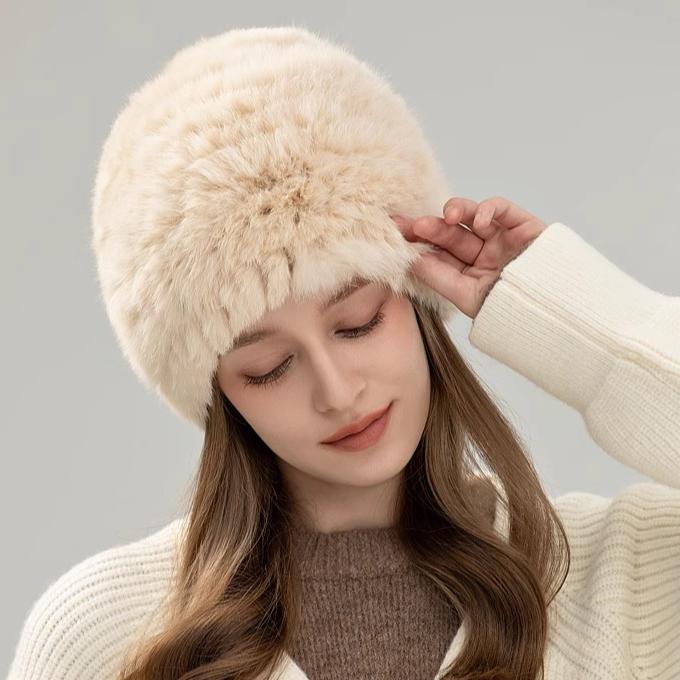 Autumn and Winter New Rabbit Fur Woven Small Round Hat Female Korean Version Warm Ear Protection Bag Head Knitted Fur Hat Shows Small Face