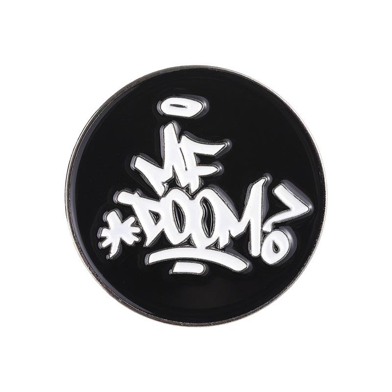 

Mf Eyecatching Doom Letter Brooch In Durable Alloy For Unisex Hip Hop And Punk Fashion