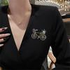 Vintage Inlaid Rhinestone Bicycle Brooches for Women Luxury Design Fashion Creative Elegant Metal Flower Brooch Pins Gifts