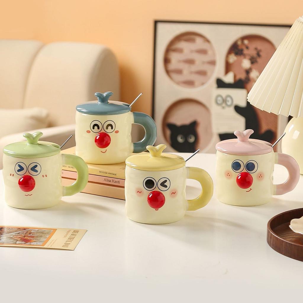 Niedliche Cartoon Keramik Wasserbecher Paar Tassen mit Deckel Lustige Ausdruck Tassen Praktische Geschenkbecher für Mädchen