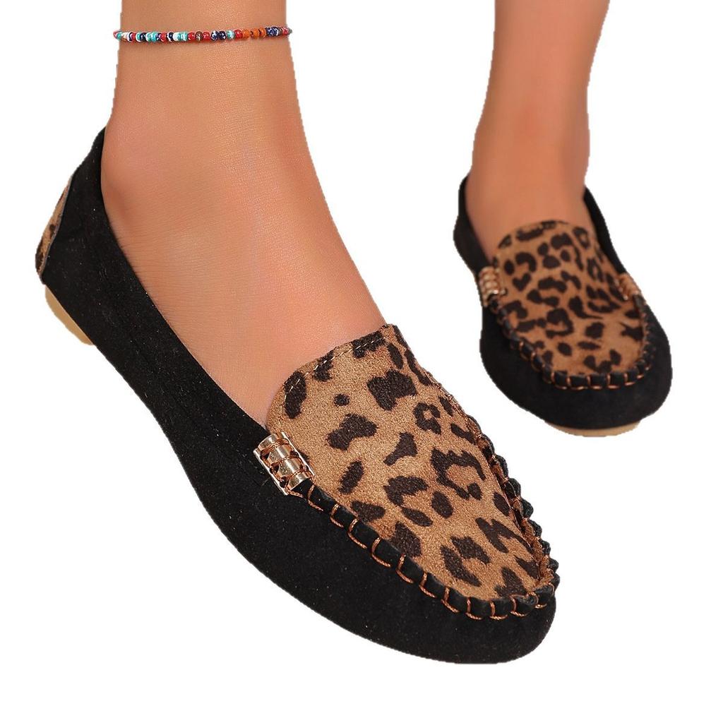 Women's Leopard Print Patchwork Loafers,Black Slip-on Shoes,Metal Chain Detail,Animal Print Fabric Upper,Flat Toe,Slip-on Loafers,