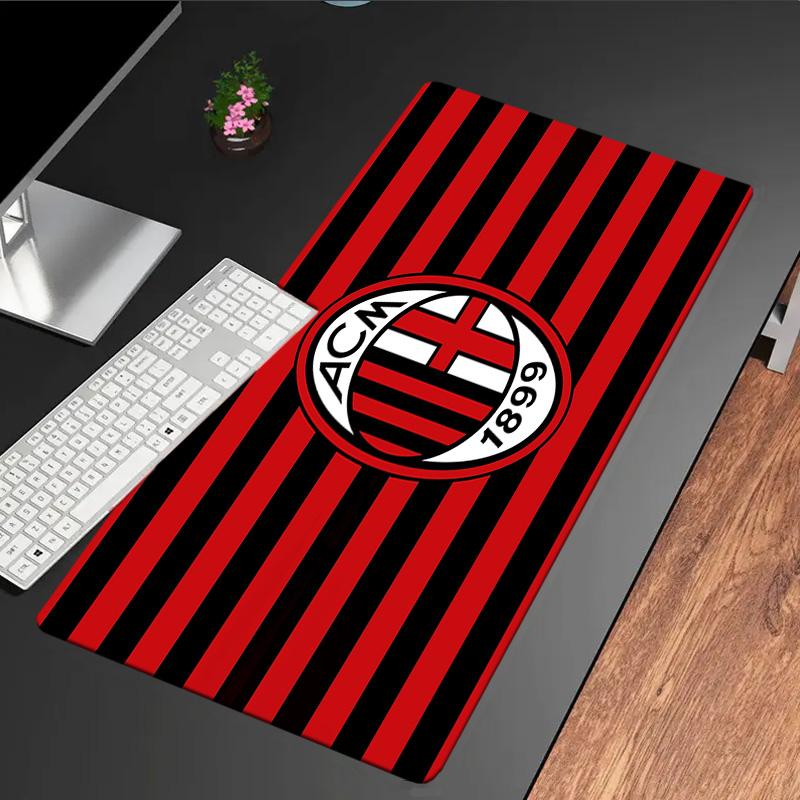 Tappetino per mouse con logo AC Milan, base in gomma, tappetino da scrivania per esports, tappetino per mouse per giocatori e uso in ufficio, scrivania da gaming, tappetino facile da pulire
