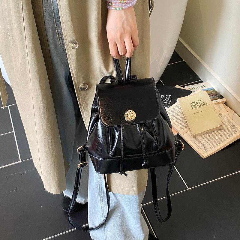 Backpack Small Women's Design Sense Niche Backpack Women's 2025 New Fashion High Sense Messenger Bag