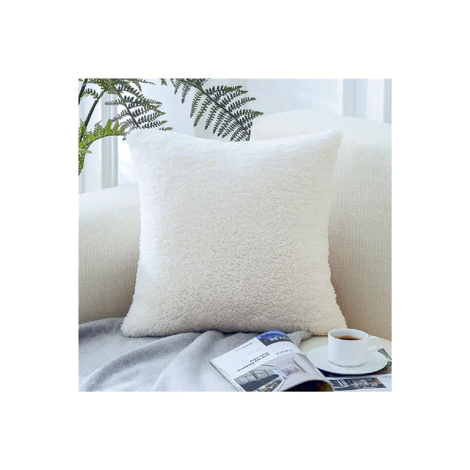 

Плюшевая декоративная подушка Teddy Puffy 43x43 43 x 43