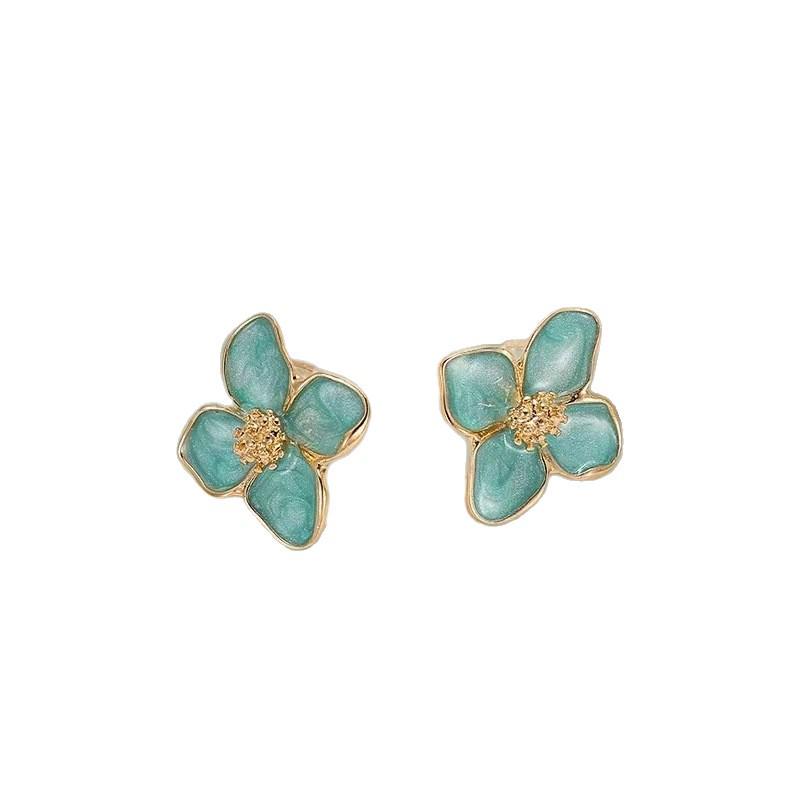 Retro Hong Kong Drip Oil Flower Earrings: Elegant, Luxurious, Versatile, and High-Quality Ear Studs.