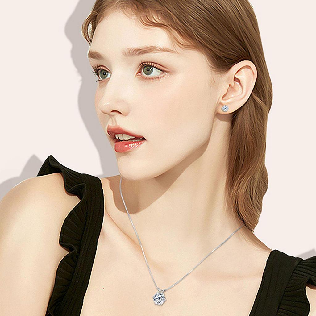 Collana a forma di orecchie di coniglio in Moissanite: Elegante Collana di Lusso con Pendente Rotondo da 1 Carato per Donna