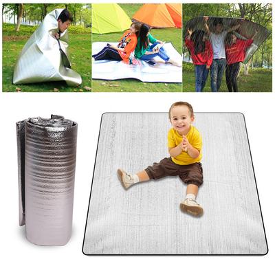 Wasserdichte Campingmatte, feuchtigkeitsbeständige Aluminiumfolienmatte, 78 x 78 Zoll, Aluminiumfolienunterlage mit Aufbewahrungstasche für Strandparks im Freien