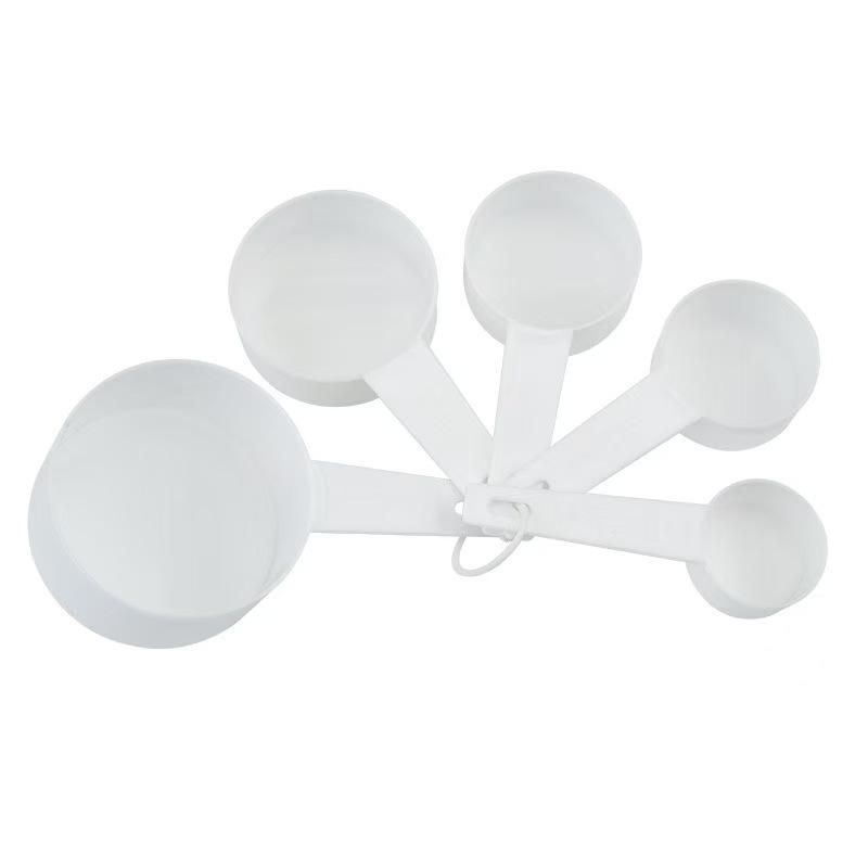 5er-Pack Schwarzes Messlöffel-Set - Stapelbare Kunststoff-Messlöffel mit Aufhängering zum Backen & Kochen