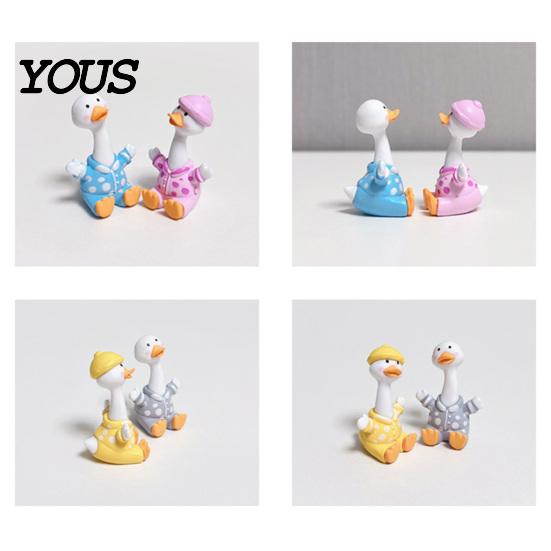 Small Animal Decoration 4Pcs Mini Cartoon Duck Figurines, Cute Polka-dot Pajamas Statues, Macaron Color Decor Ornaments for Car Console