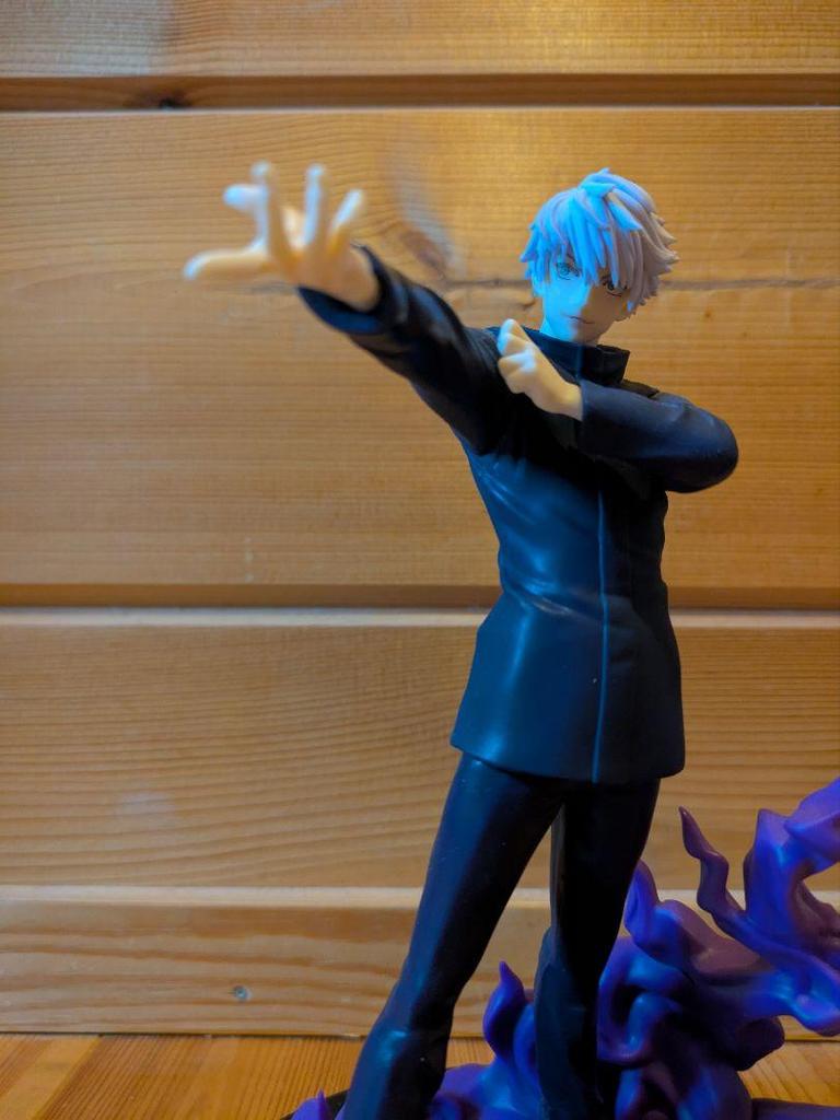 [USED] Blue-purple Effect Figure