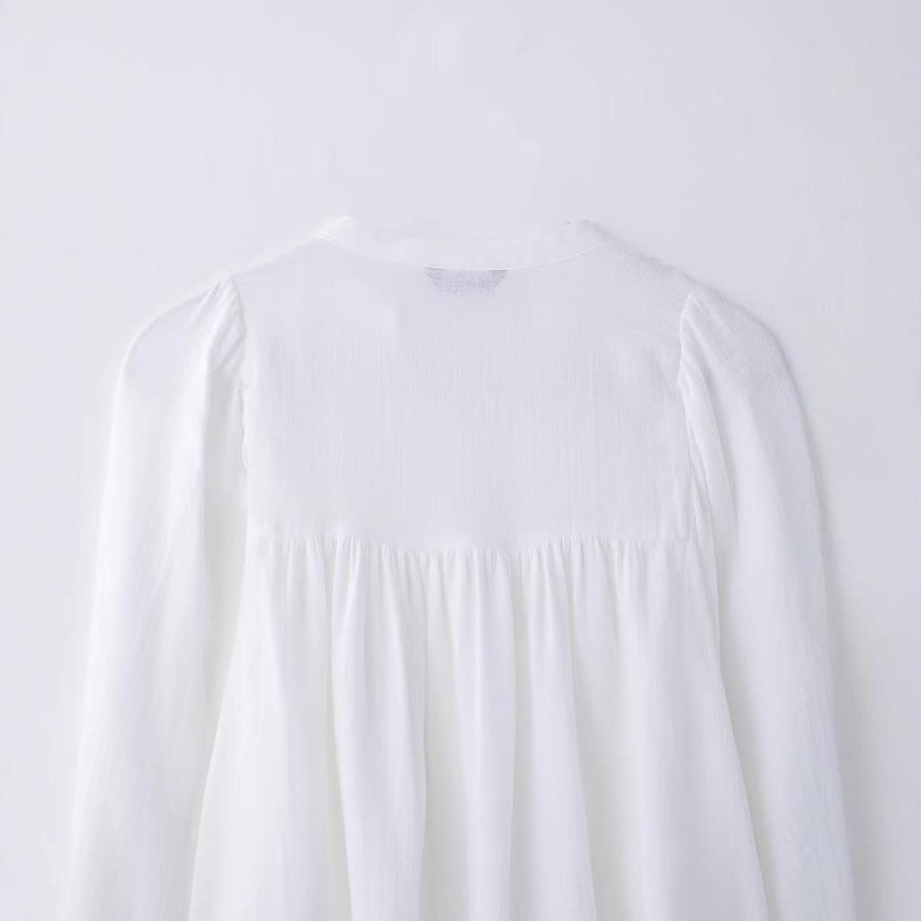 Spring 2025 European & American Style Women's Embroidered V-Neck Top