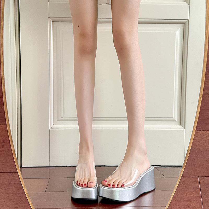 

Small thick-soled wedge sandals slippers women s summer wear fashionable and transparent word with muffin high-heeled sandals 35 срібний