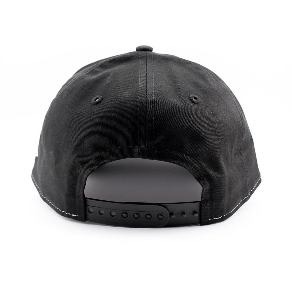 New Era 9FORTY Snapback Cap in collaboration with the Available in white and Adjustable size for men and UFC. black. women. [Used]