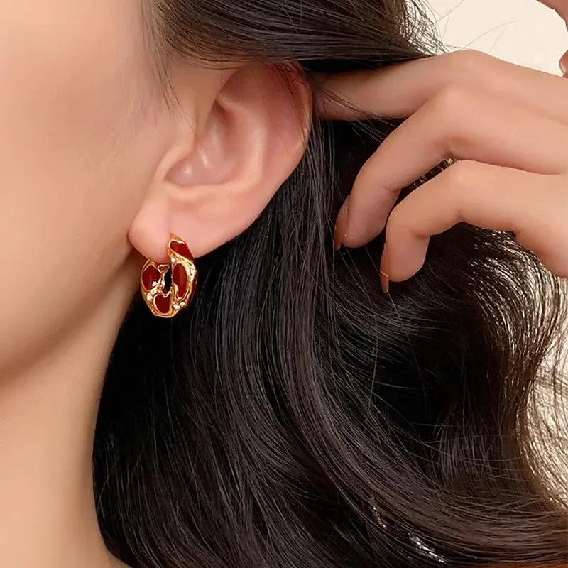 New Vintage Enamel Color Metal Texture Small Hoop Earrings for Women Trendy Gold Plated Statement Ear Buckle Creative Zircon