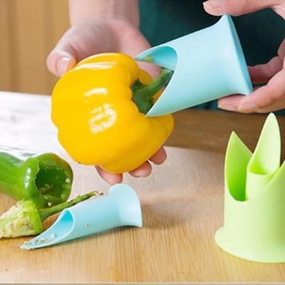 Dos herramientas cortadoras para pimientos