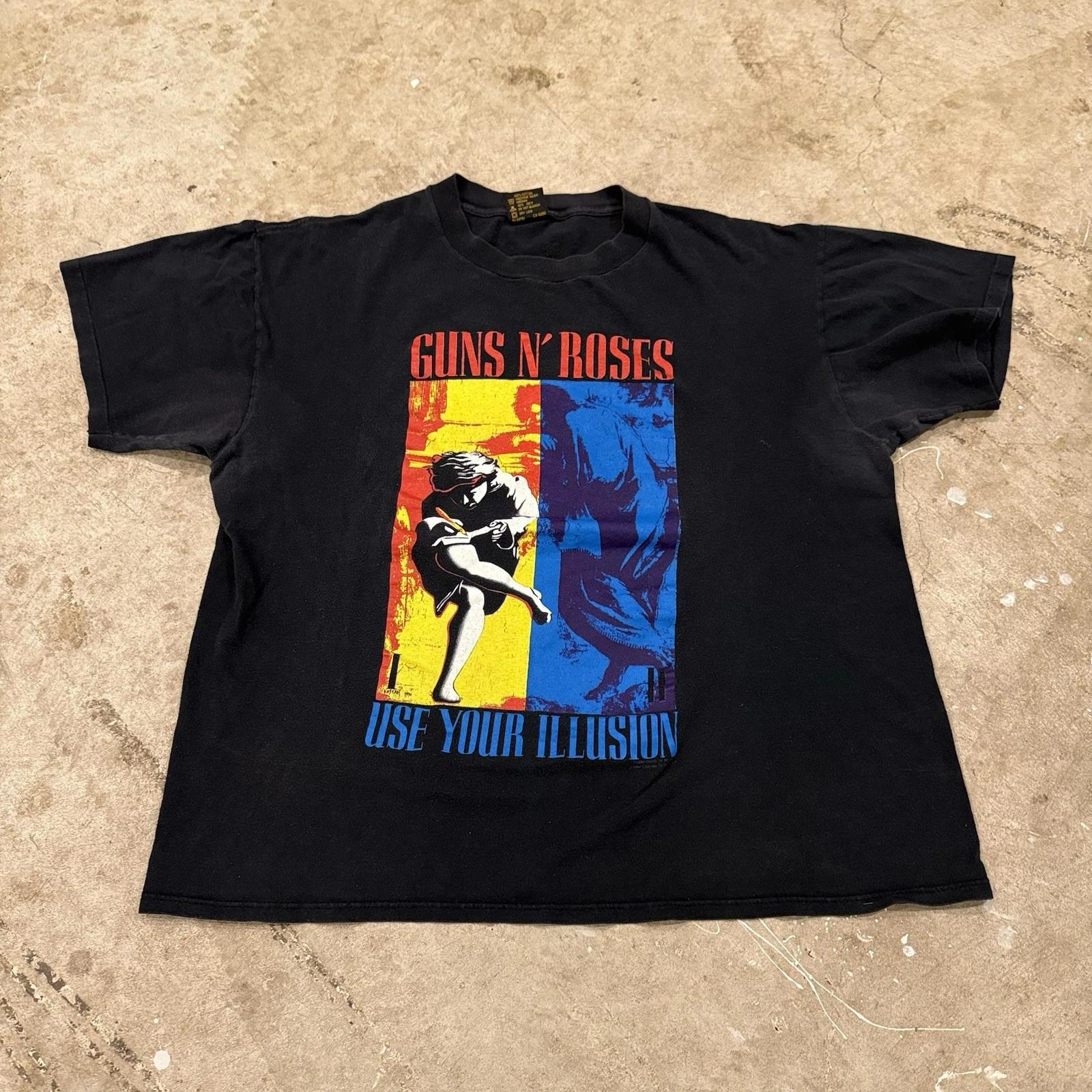 

Vintage 1992 Guns N Roses USE YOUR ILLUSION Mens XL/L BOXY Rock Band Brockum M