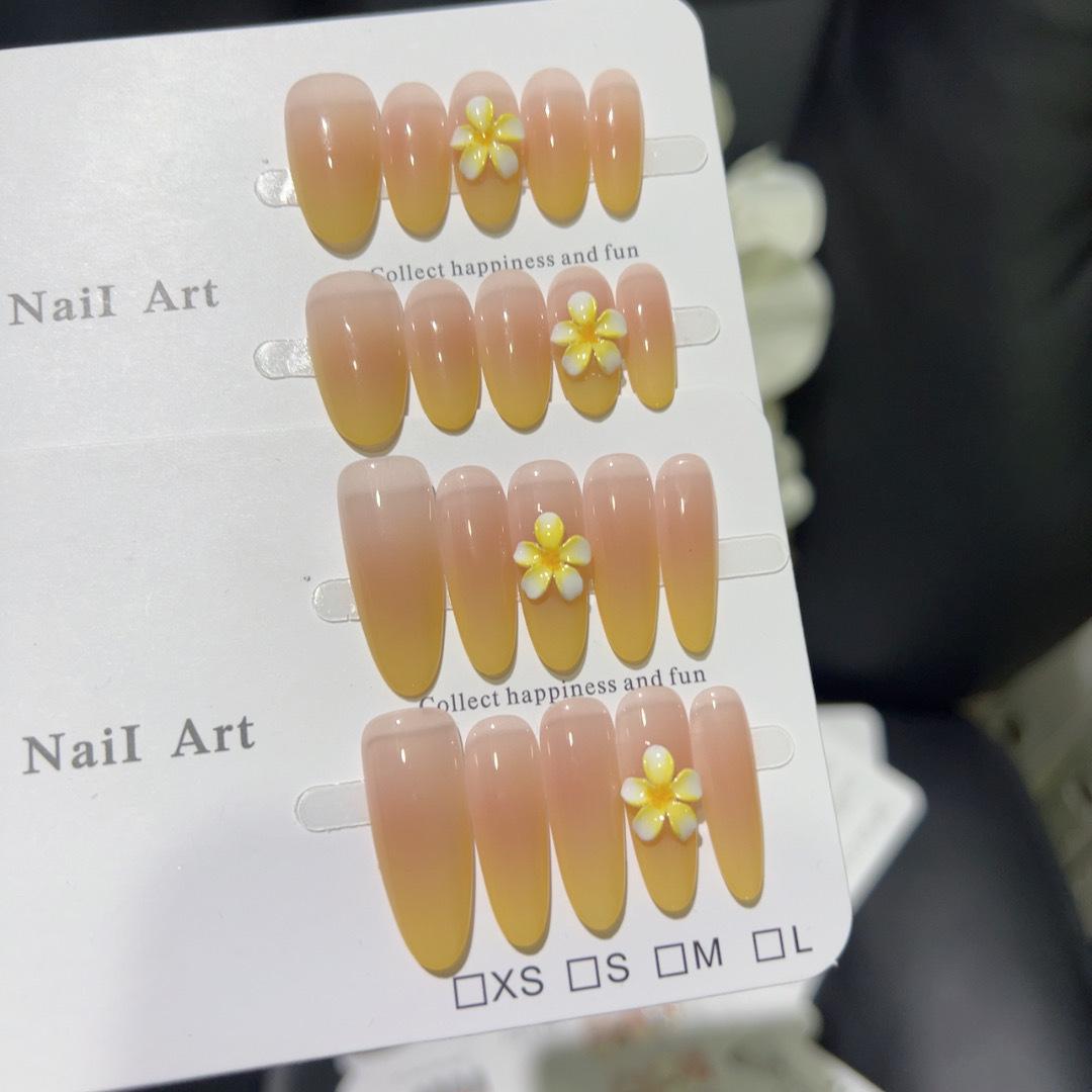 

Mango Pomelo Sago Hand-Carved Summer Yellow Flower Gradient Handmade Wearable Nail Art