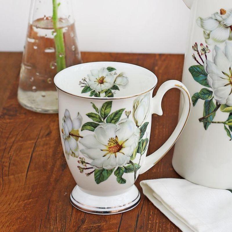 Light Luxury Ceramic Tea Mug 300ml - Fine Porcelain Bone China Coffee Mug with Gold Trim, Camelia Floral Vintage Tea Cups with Handle,1pc
