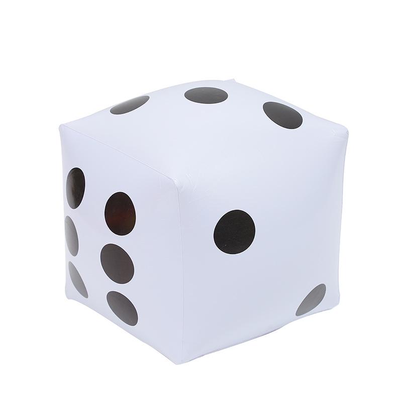 Aufblasbares Würfelspiel in mehreren Farben für Kinderaktivitäten und Partys