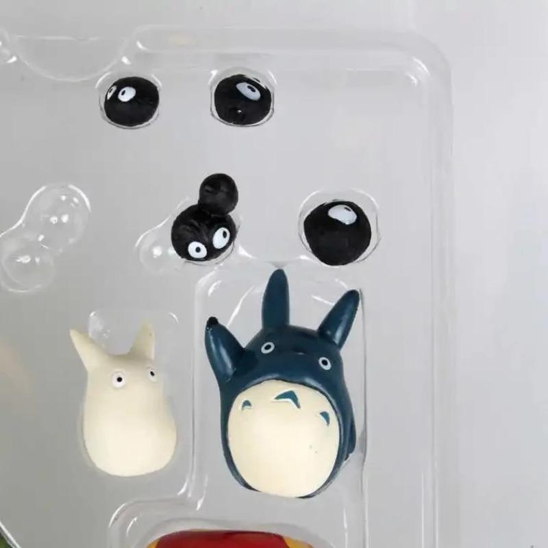 Totoro Impilabile Figure Carine Inclusi Piccolo Totoro Sprite della Polvere Bambola Carina Modello da Collezione Giocattolo Decorazione per la Casa Regalo per Fan Anime Compleanno dei Bambini