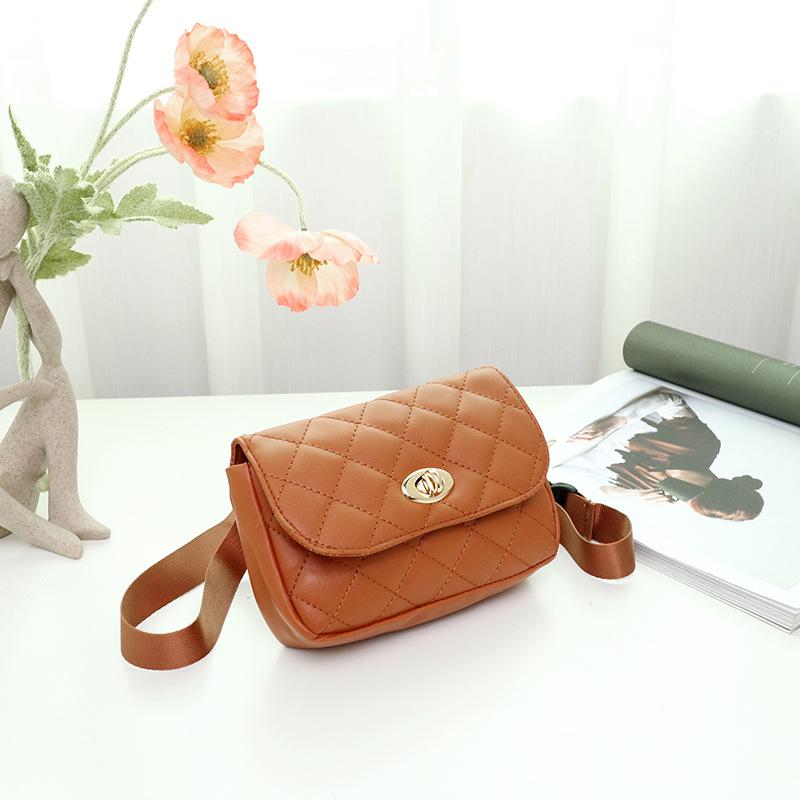 Fashion new embroidered rhombus soft bag versatile shoulder messenger square bag change mobile phone women's bag