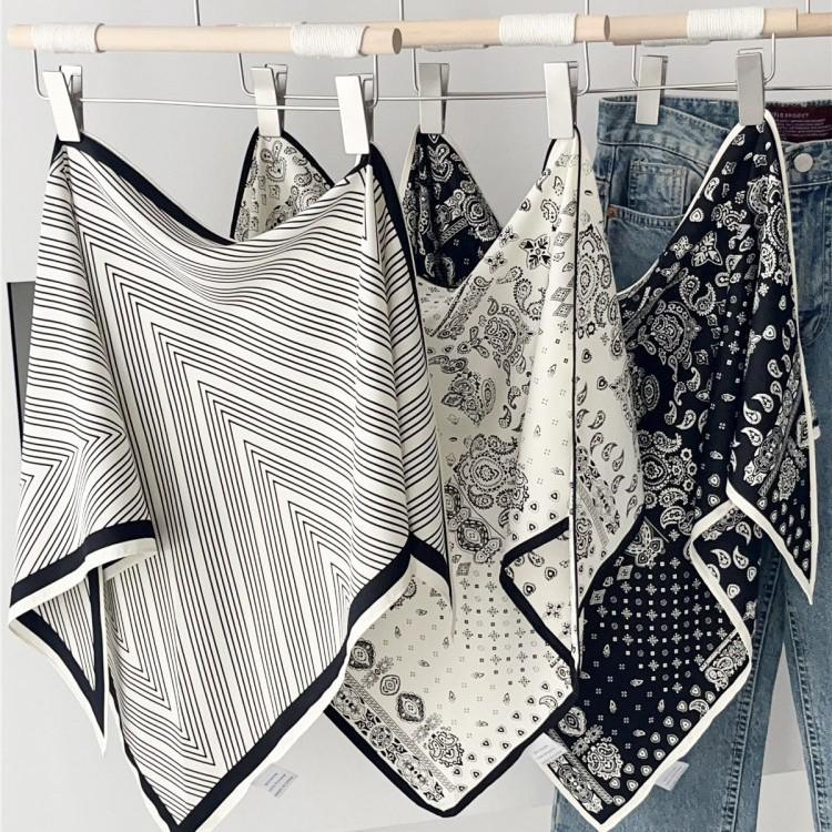 Foulard Estivo Grande a Triangolo Retrò: Foulard e Fascia per Fianchi Versatili da Donna in Stile Coreano