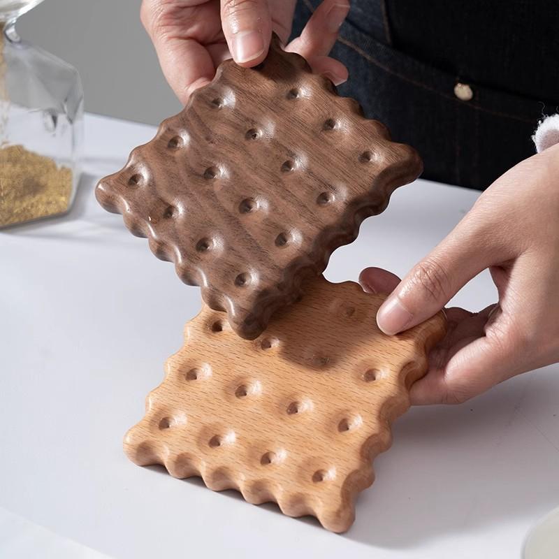 Wooden Coasters for Drinks Heat Resistant Round and Square Cup Coasters Set for Coffee Table