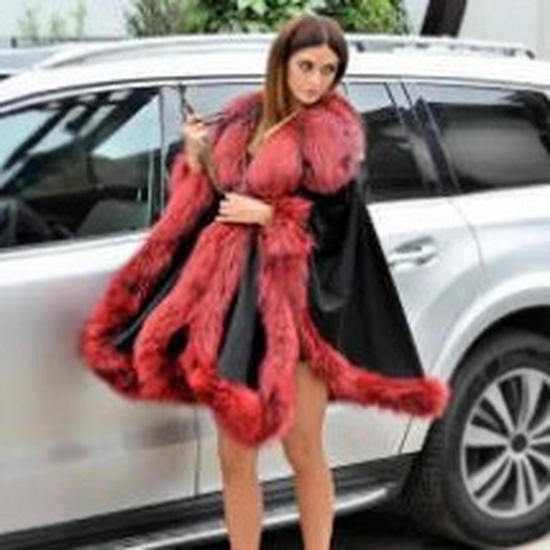 European & American Fashion: Women's Faux Fox Fur Shawl Coat