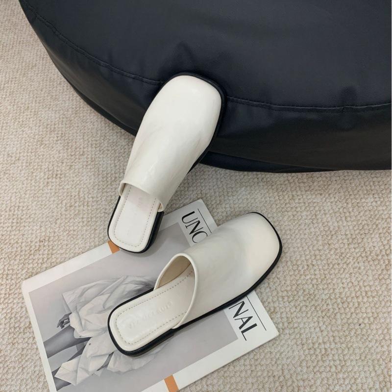 In the spring and autumn of 2025, the new retro British style flat-bottomed bag head and half slippers women's shoe version wear Muller shoes